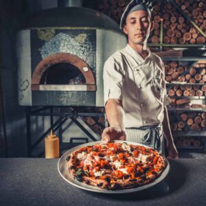 Pizzaiolo (addetto-a alla preparazione di pizze,focacce e prodotti affini della tradizione italiana)